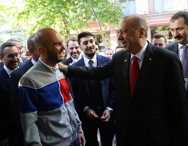 Erdoğan kendisini görmeye gelen Türk gencini Paraguay'a davet etti! - Resim: 4