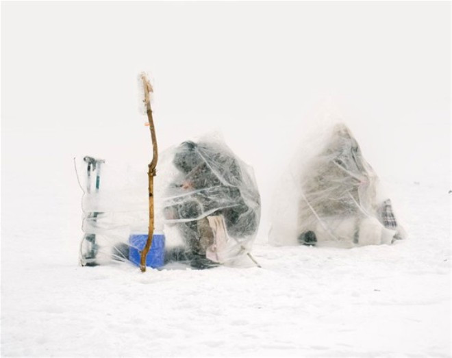 Eksi 35 derecede poşetle oturuyorlar sebebine bakın - Resim: 2