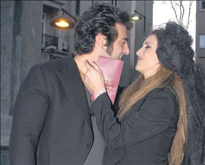 Holding patronunun oğlu evinde ölü bulundu! Oyuncu Bennu Gerede'nin eski eşiydi - Resim: 3