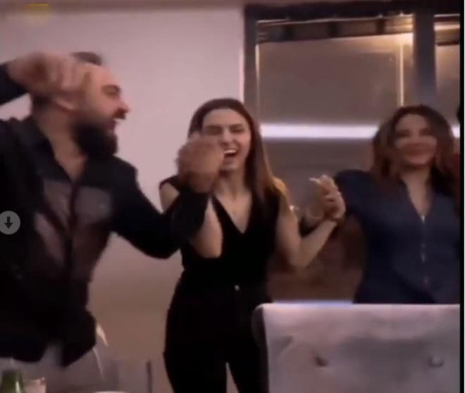 Sokağa çıkma yasağına rağmen ünlülerden kaçak parti! Böyle eğlendiler - Resim: 2