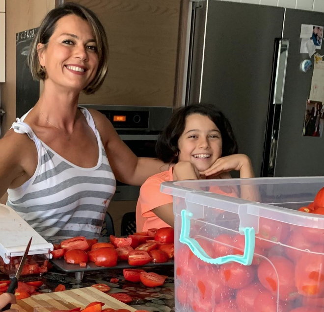 Dizi oyuncusu Açelya Akkoyun'un eski halinden eser yok bir deri bir kemik kalmış - Resim: 3