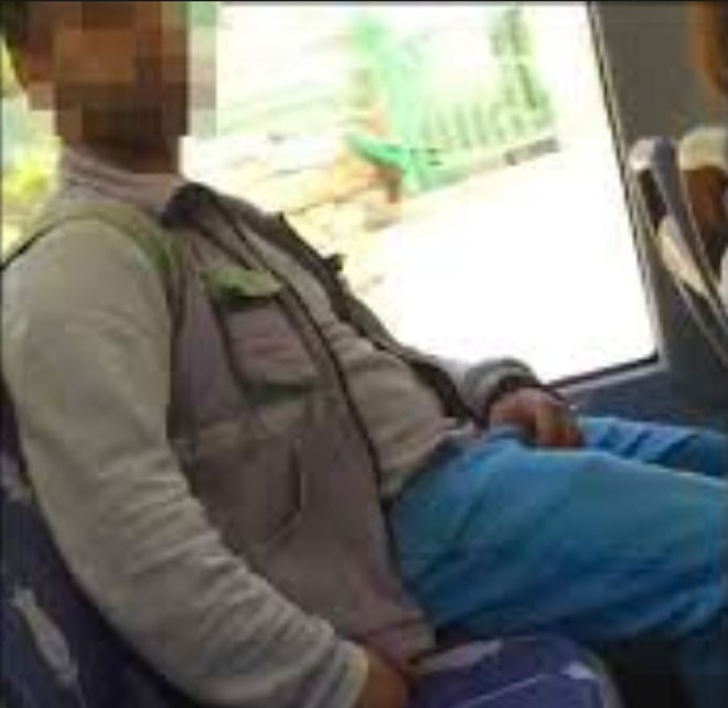 Otobüsteki tacizi görüntüledi! Elini cinsel organına... - Resim: 2