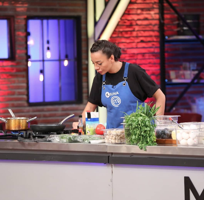 Masterchef elenen Suna'ya Demet Akalın'dan destek geldi Kıvanç'ı gömdü - Resim: 4