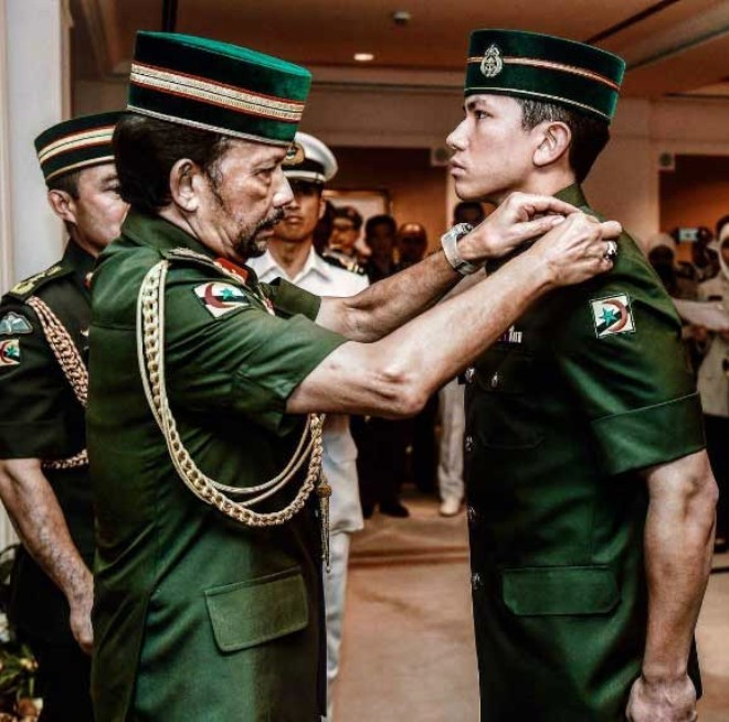 Prens Harry'i tahtınden eden prens! Dünya onu konuşuyor - Resim: 2