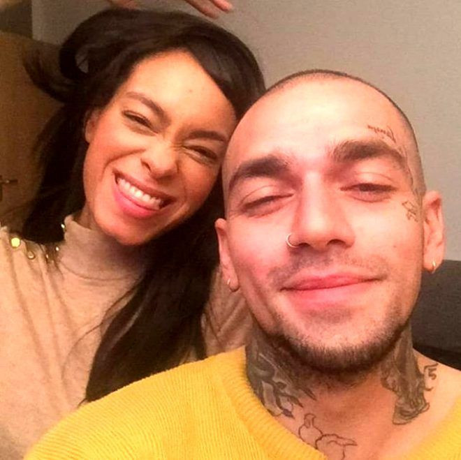 Ezhel'in sevgilisi çıplak yatak pozu paylaştı hayranları ayrılmasını istedi - Resim: 1