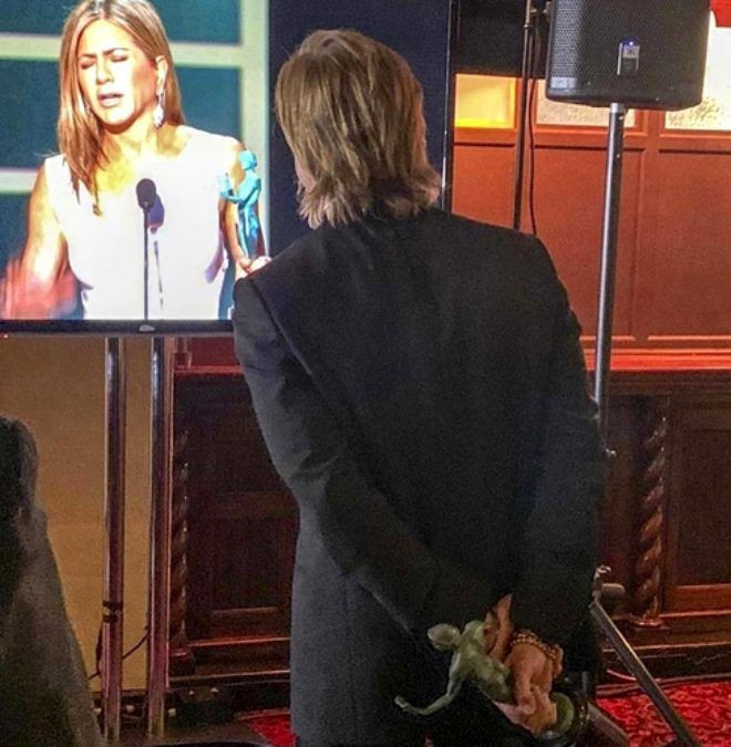 Brad Pitt Jennifer Aniston sarmaş dolaş yakalandı Angelina Jolie ile aldatmıştı - Resim: 3