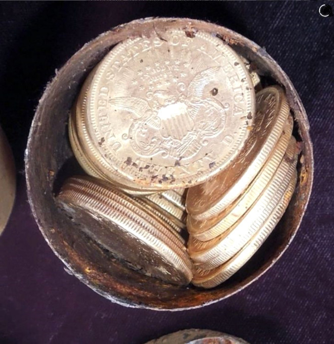 Evinin bahçesinden 'servet' çıktı! Değeri tam 10 milyon dolar - Resim: 3