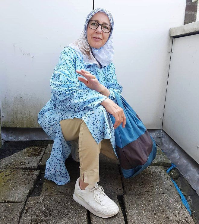 66 Yaşındaki başörtülü fenomen sosyal medyayı sallıyor! Tarzı sıra dışı - Resim: 3