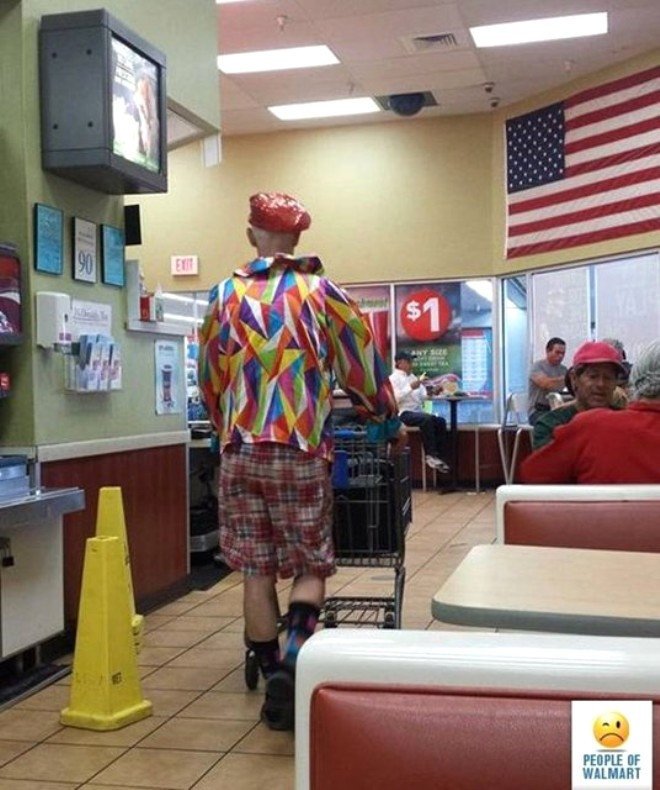 Olacak iş değil! Marketin ortasında çırıl çıplak bir halde... - Resim: 3