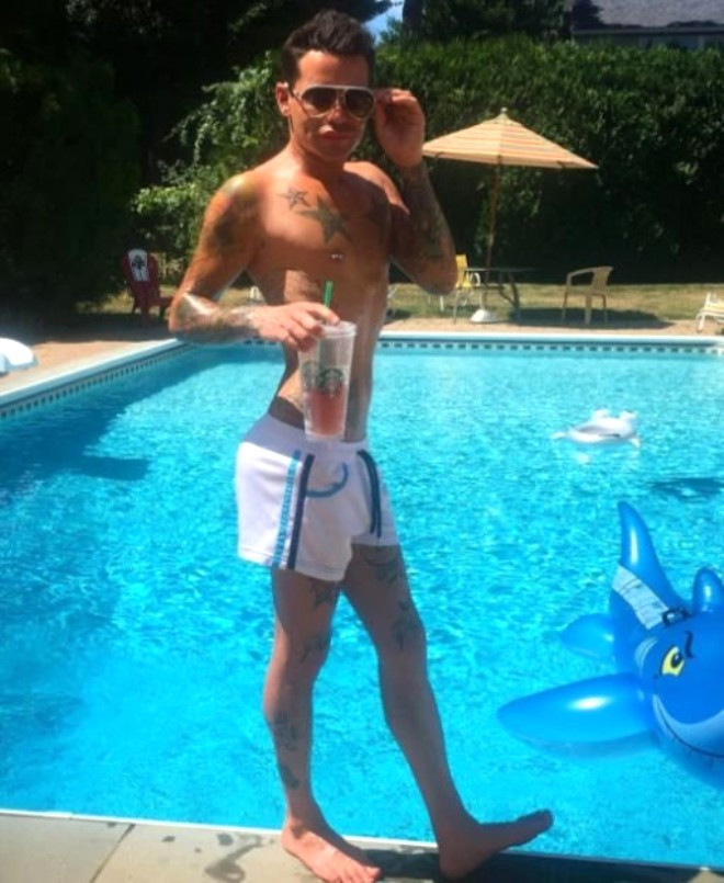 Estetikte hızını alamadı! Kalçasına bile yaptırdı - Resim: 2