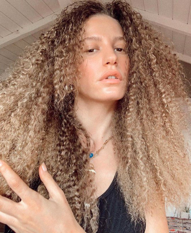 Serenay Sarıkaya'nın paylaşımı yanlış anlaşılınca olanlar oldu! Eleştiri yağmuruna tutuldu - Resim: 3