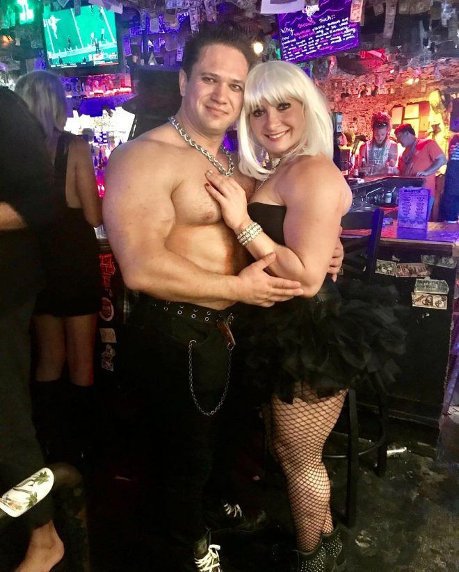 ABD'de canavar lakaplı kadını gören şaşıp kalıyor 200 kilo kaldırabiliyor! - Resim: 2