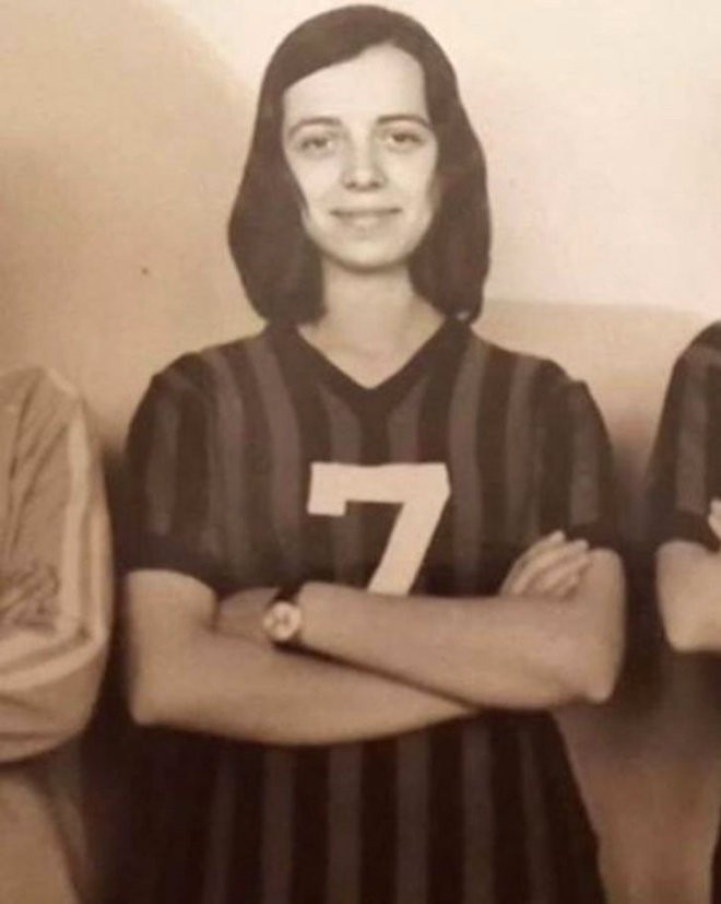 Kadın dizisinin güzel oyuncusunun annesi ile benzerliği şaşırttı - Resim: 2