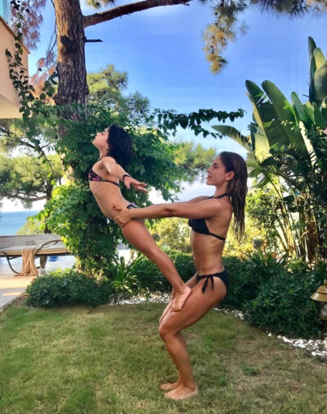 Tatili bitmedi bir de bikinisinin altını giymeden plaja çıkınca... - Resim: 4