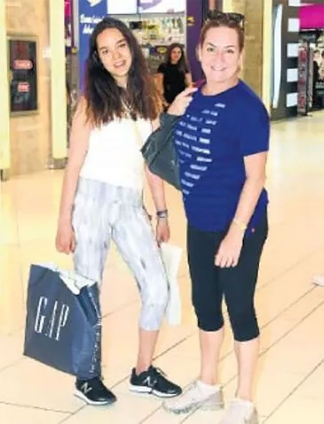 Sosyeteyi şok eden ölüm! 24 yaşında Londra'daki evinde ölü bulundu! İntihar etmiş... - Resim: 1