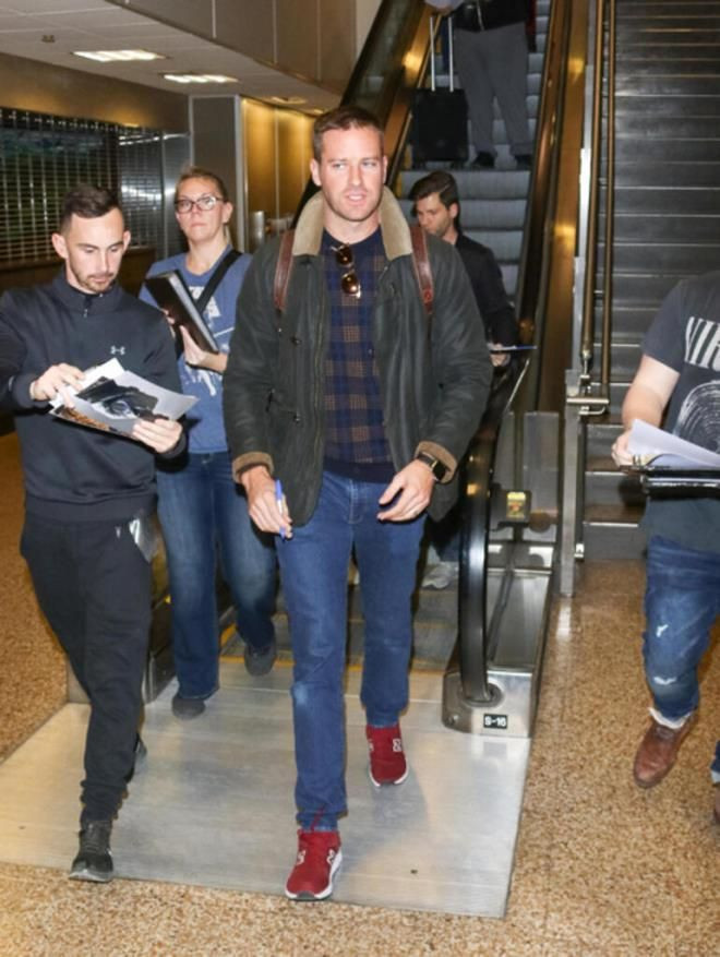 Evli olmasına rağmen cinsel içerikli mesajlar atan Armie için skandal iddialar - Resim: 2