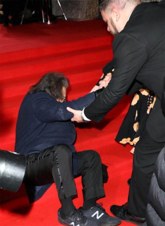 Hollywood yıldızı Al Pacino kırmızı halıda yere kapaklandı! - Resim: 4