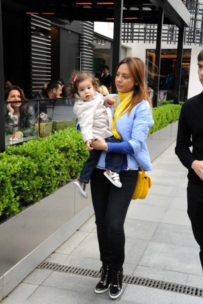 Seneler sonra görüntülendi Ebru Gündeş ve Reza Zarrab'ın kızı Alara'nın son hali - Resim: 2