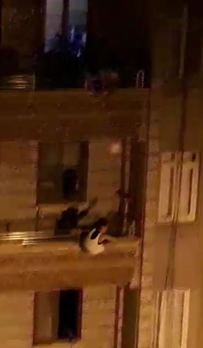 Hatay'da korkunç görüntü! Genç kadın 3. kattan böyle atladı - Resim: 4