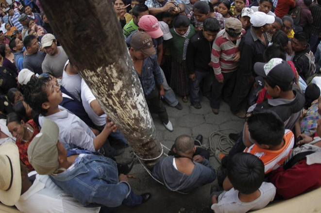 Çocuk katilini böyle linç ettiler! - Resim: 2