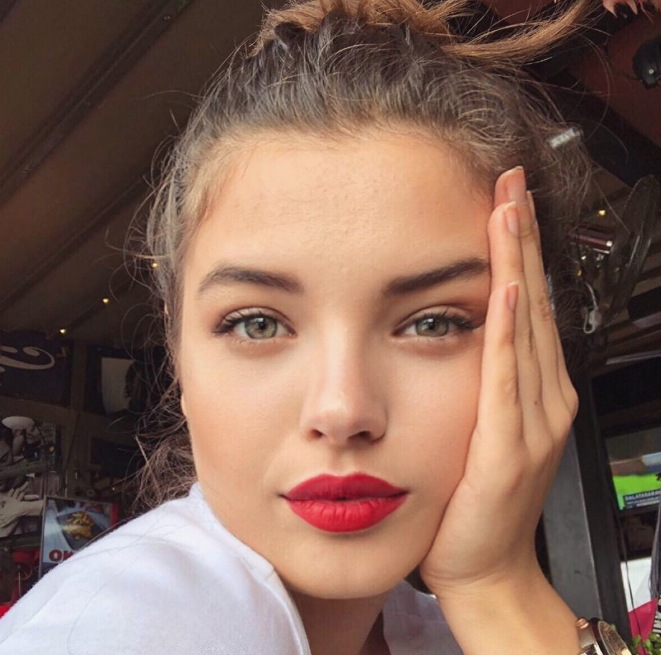 TRT'nin Kalk Gidelim dizisi hız kesmiyor! Genç oyuncu kadroya dahil oldu - Resim: 2