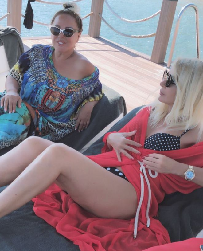 Kim der ki 55 yaşında! Seda Sayan'dan bikinili poz - Resim: 1