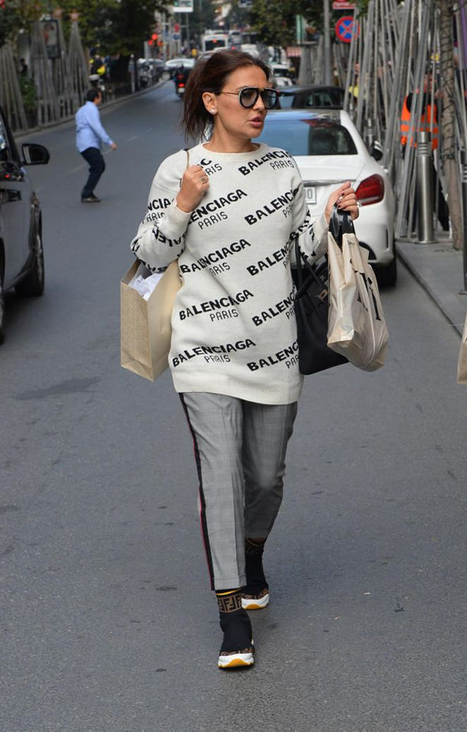 Demet Akalın'ın ıvır zıvırı 43 asgari ücret değerinde! - Resim: 4