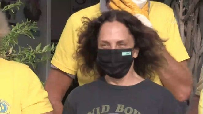 Sertab Erener 'Utanıyorum insan olmaktan' deyip isyan etti Yonca Evcimik destek oldu - Resim: 4