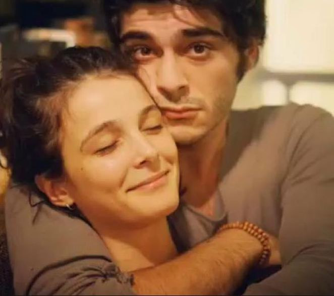 Bizim Hikaye'nin yıldızı Burak Deniz Büşra Develi'yi aldattı mı 'Yaptığını biliyorum' - Resim: 2