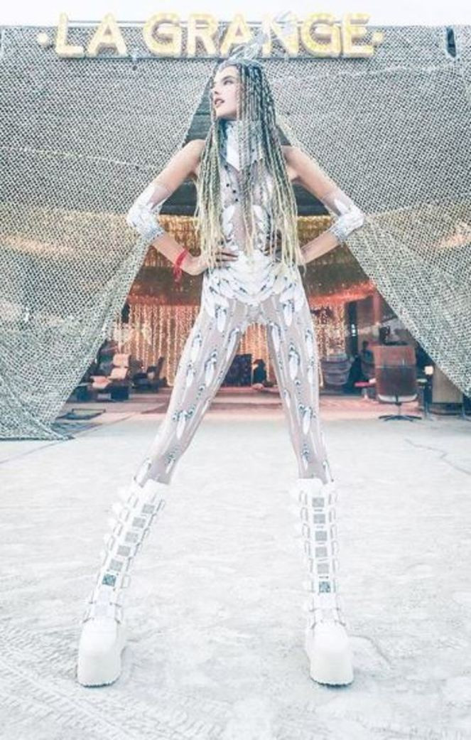 Festival bitti ama sosyal medya bu pozları konuşuyor - Resim: 3