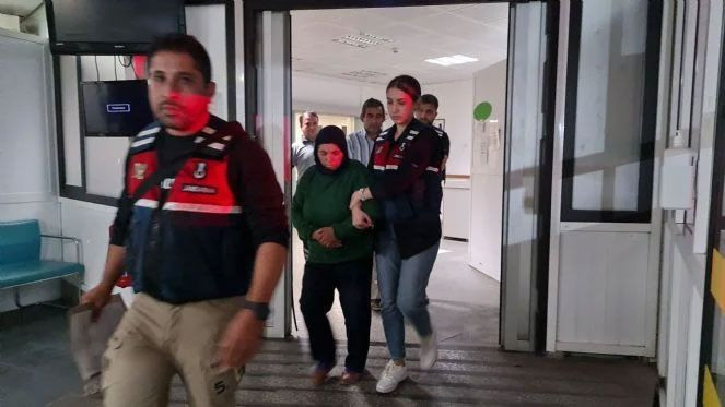 Annesi canlı yayında tuvaletini yapmıştı! Gamze'nin annesi babası ablası dahil 9 akrabası gözaltına alındı - Resim: 3