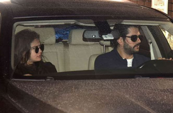 Fahriye Evcen ve Burak Özçivit'ten Karan bebek için teklif iddiasına cevap - Resim: 3