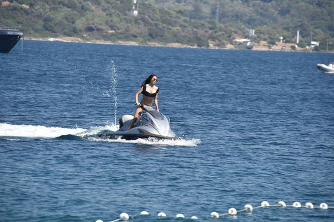 Lara Surol Bodrum'u yaktı geçti!  - Resim: 2