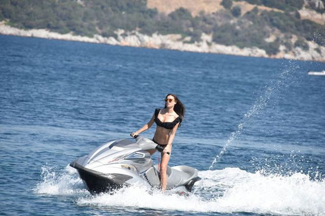 Lara Surol Bodrum'u yaktı geçti!  - Resim: 3