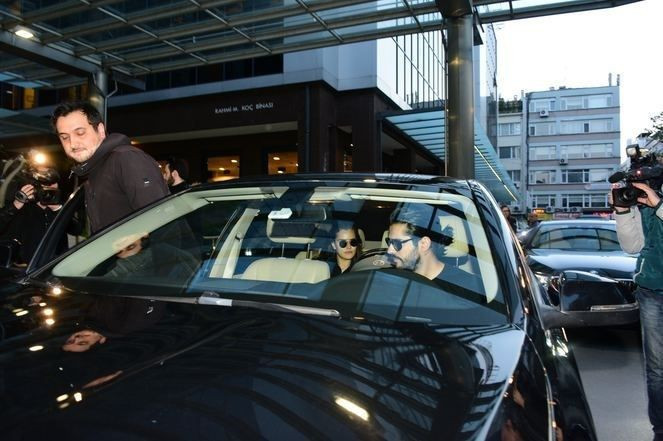 Fahriye Evcen ve Burak Özçivit'ten Karan bebek için teklif iddiasına cevap - Resim: 2