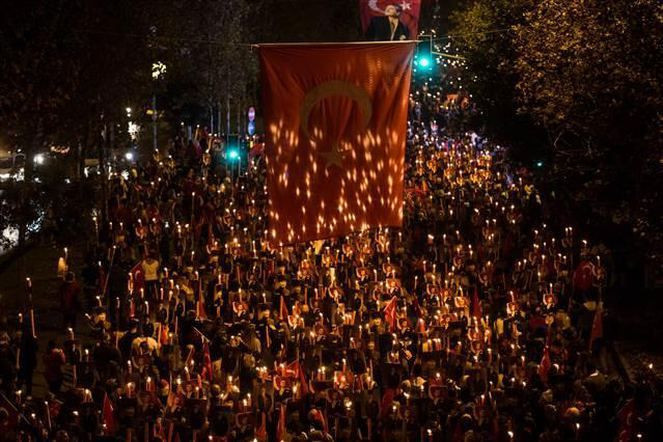 Tüm Türkiye'den muhteşem 29 Ekim manzaraları - Resim: 2