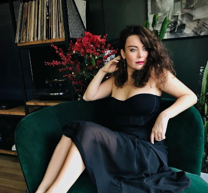 "Üzülerek bildiriyorum" diyerek duyurdu! Ünlü sunucu Nursel Ergin boşandı - Resim: 4