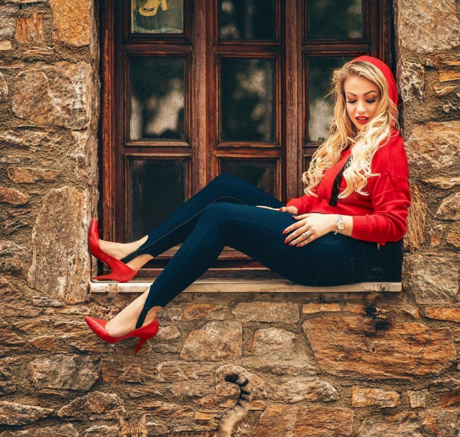 Yeliz Yeşilmen ilk kez metroya bindi 'çok korkuyorum' deyince alay konusu oldu - Resim: 4