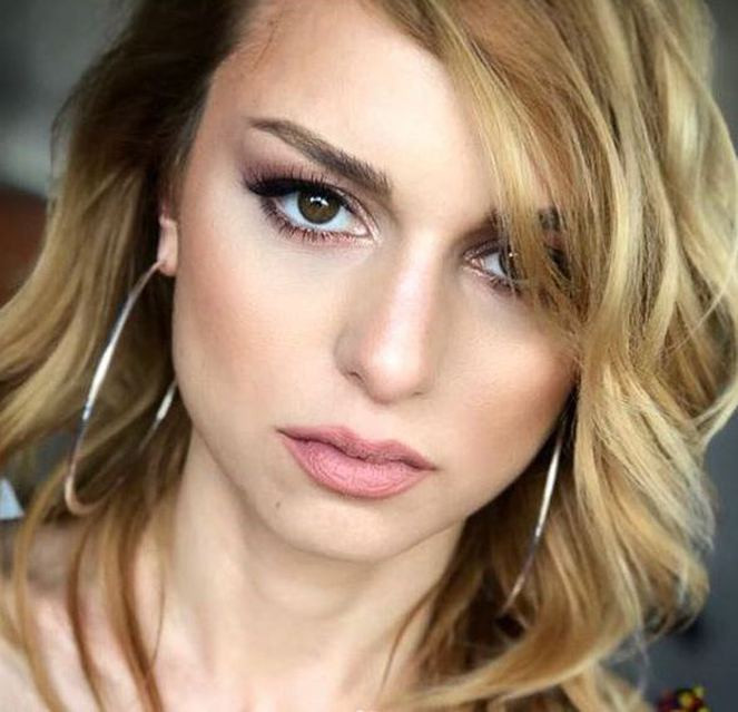 Striptiz dansı çok konuşulmuştu: Seksi giyinmeyi seviyorum - Resim: 1