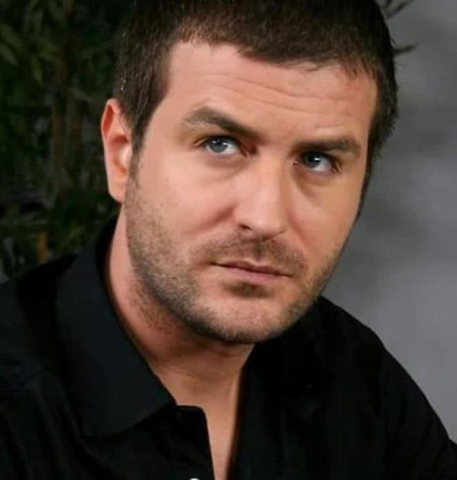 Engin Altan Düzyatan'dan rol arkadaşı Arda Öziri'ye duygusal veda - Resim: 3