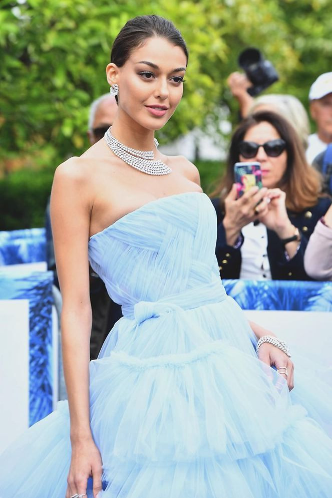 Cannes Film Festivali'nde Dilan Çiçek Deniz üzerinde bir servet taşıdı - Resim: 4