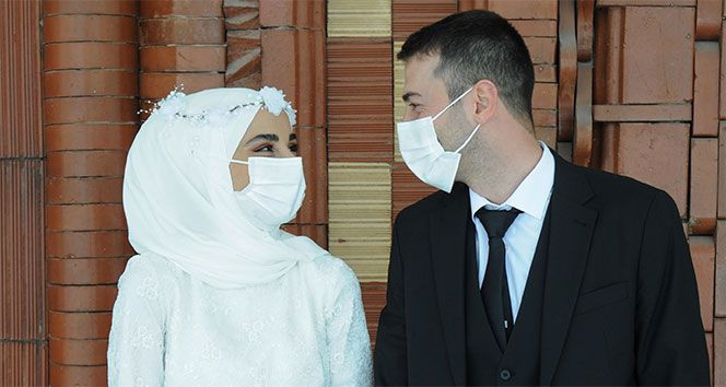 Koronavirüs mutluluklarına engel olamadı - Resim: 1