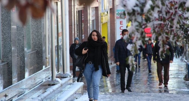 İstanbul kar beklerken tahminler değişti! Orhan Şen yeni tarihi açıkladı! Bu geceden itibaren donacağız - Resim: 1