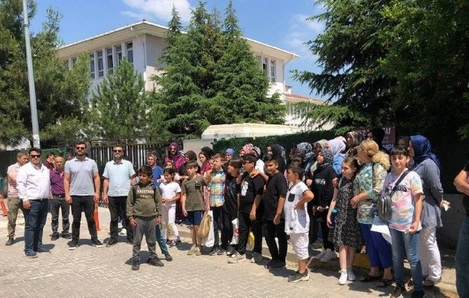 Bursa'da yaşanan imam hatipte dansözlü eğlenceden sonra açığa alınan müdürle ilgili yeni gelişme! - Resim: 1