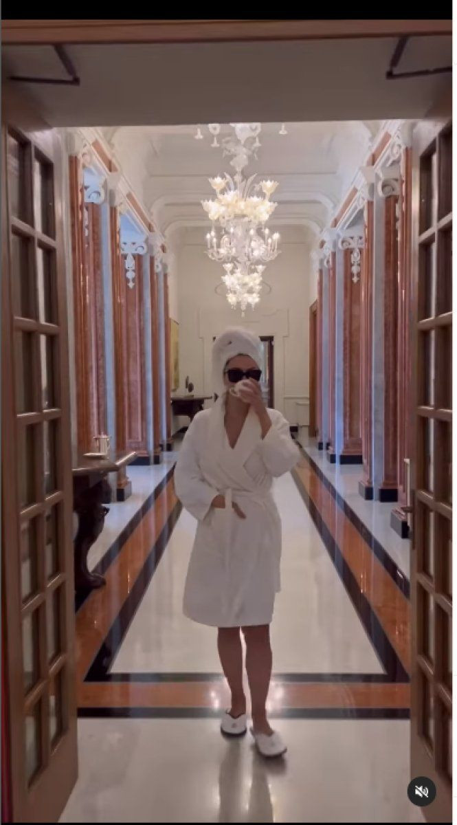 Hadise'den bornozlu paylaşımın ardından küvet pozu! Beğeni yağdı - Resim: 4