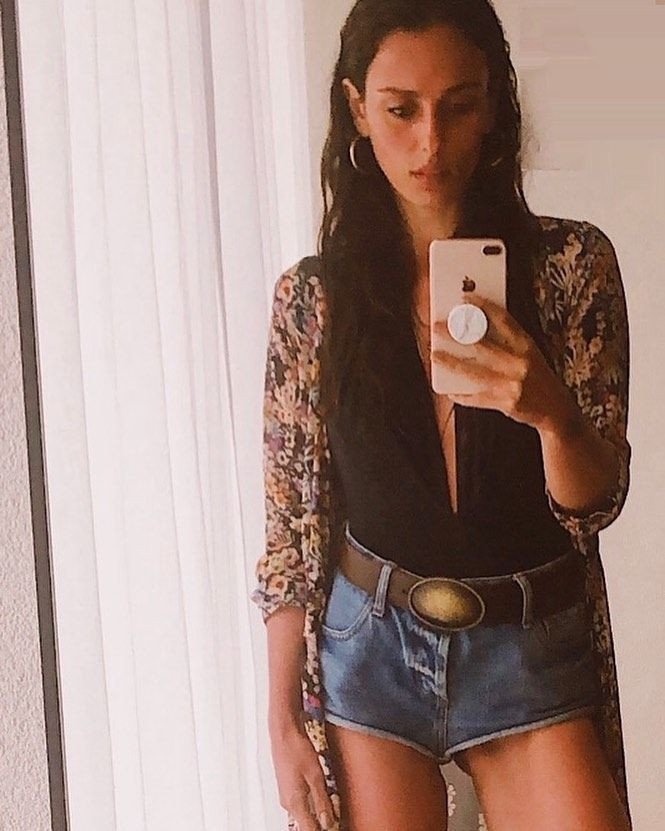 Bestemsu Özdemir ayağındakileri unutup çıkınca dillere düştü - Resim: 1