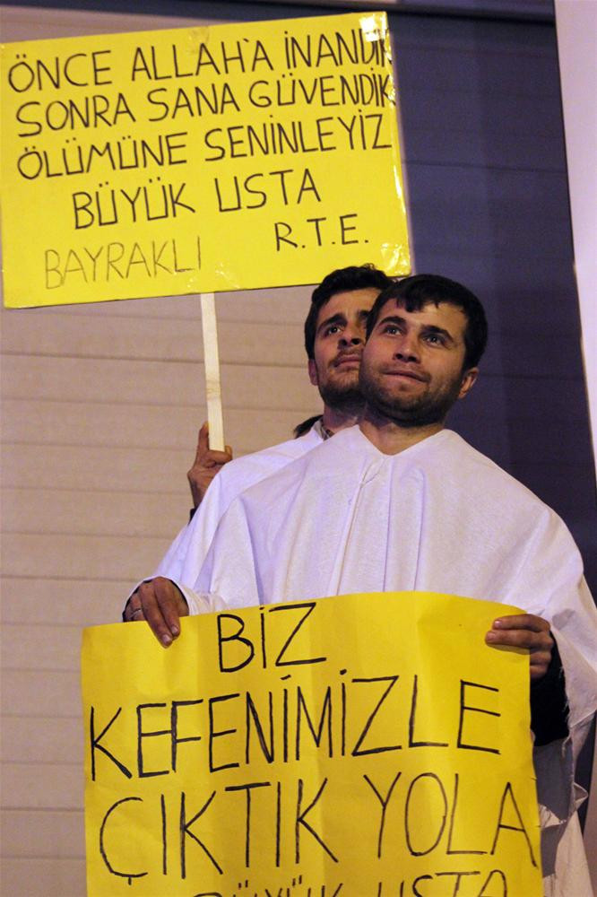 Erdoğan cep telefonlarıyla karşılandı - Resim: 4