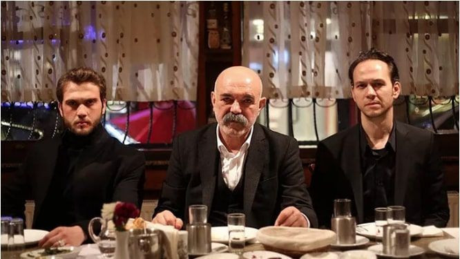 Çukur'un İdris Baba'sı Ercan Kesal'dan içki sofrası açıklaması 'Rakıdan korkmam' - Resim: 2