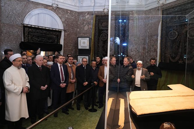 Hırka-i Şerif ziyarete açıldı - Resim: 2