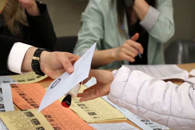 Son anketin sonucu çok konuşulur! İlk sırada ne Ak Parti var ne de CHP - Resim: 3